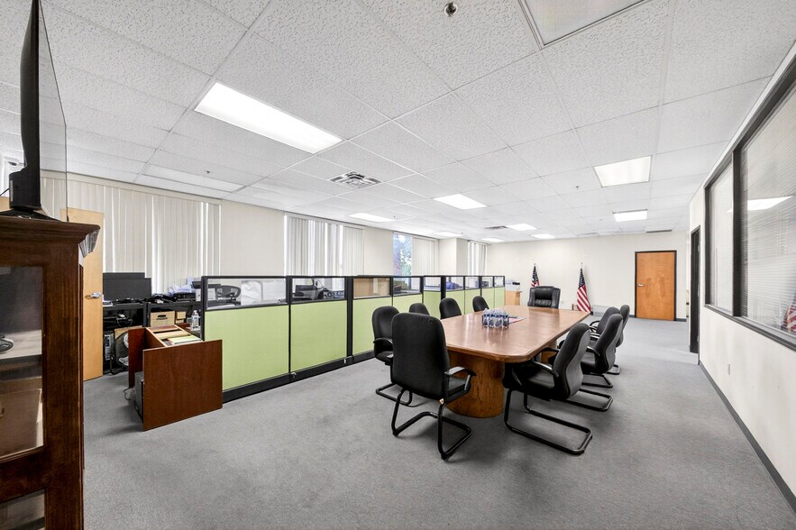 More Photos Of 13875 Live Oak Ave, Irwindale Warehouse For Sale