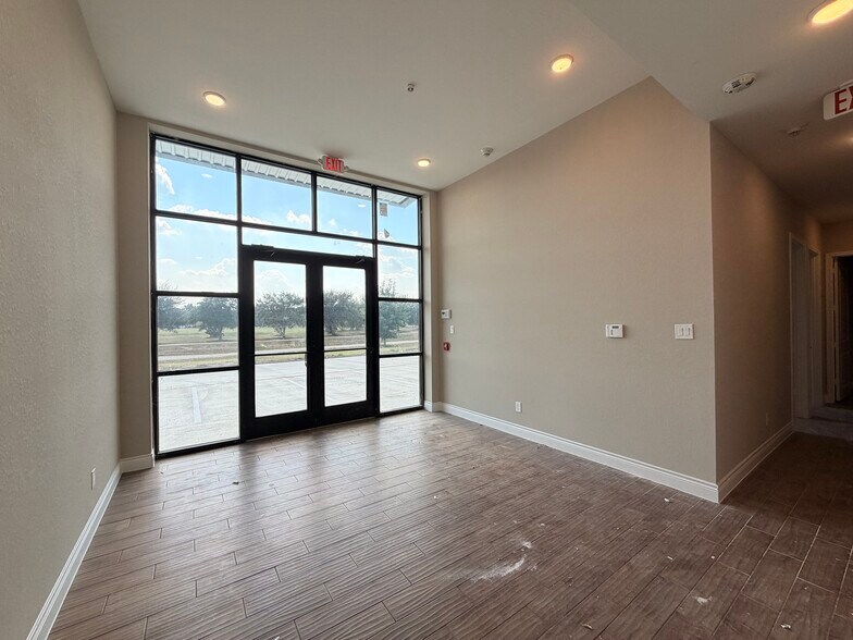 More Photos Of 3522 N Mason Rd, Katy Warehouse For Lease