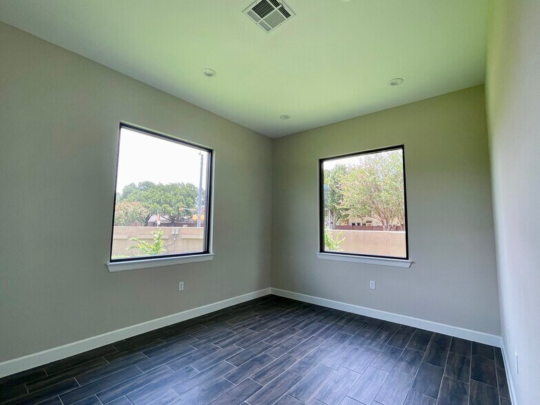 More Photos Of 4220 Cartwright Rd, Missouri City Medical For Sale