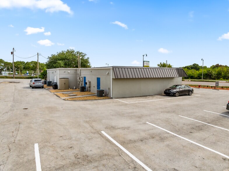 More Photos Of 984 Rockledge Blvd, Rockledge General Retail For Sale