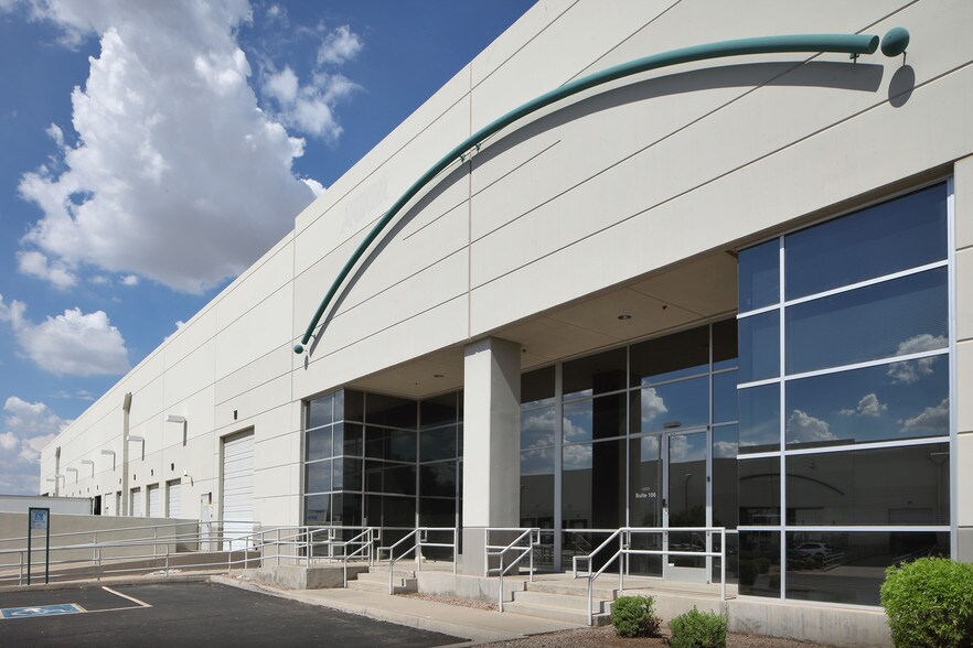 More Photos Of 4535 E Elwood St, Phoenix Warehouse For Lease