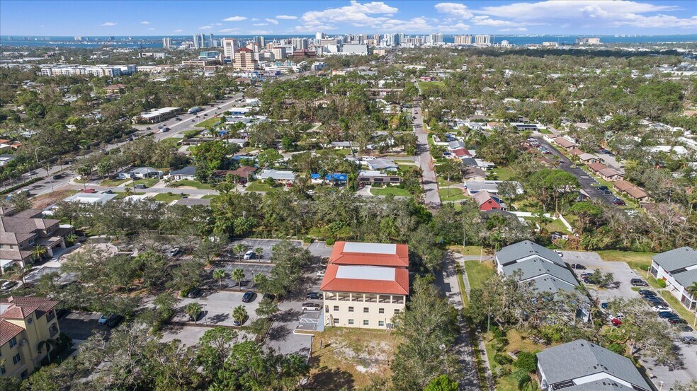 More Photos Of 2641 Fruitville Rd, Sarasota Medical For Sale