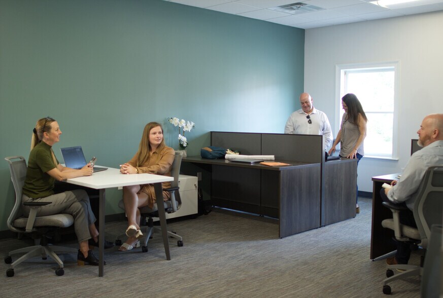 More Photos Of 1900 Leland Dr SE, Marietta Coworking Space