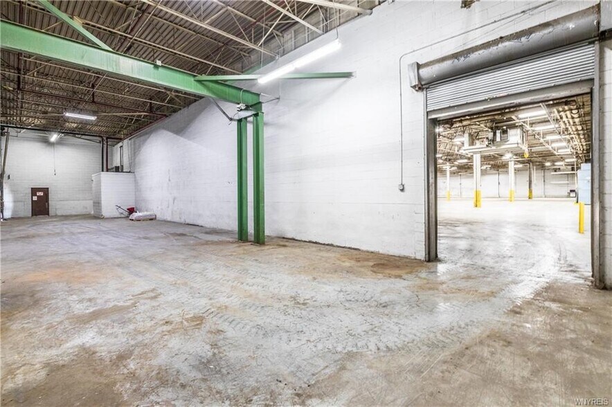 More Photos Of 1885 Harlem Rd, Buffalo Warehouse For Sale