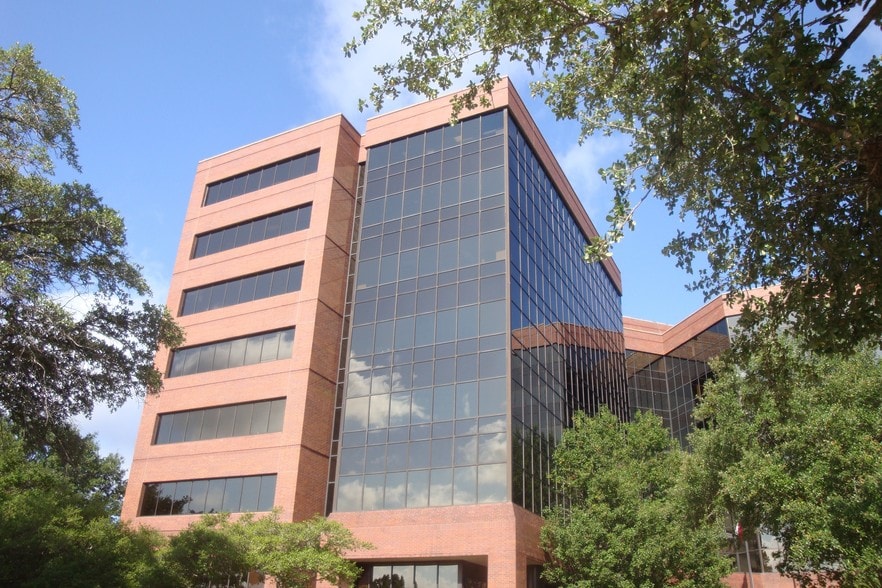 More Photos Of 909 E Southeast Loop 323, Tyler Office For Sale