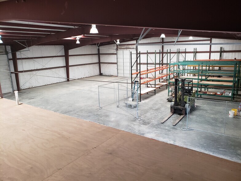 More Photos Of 15856 S Interstate 35, Bruceville Industrial For Lease