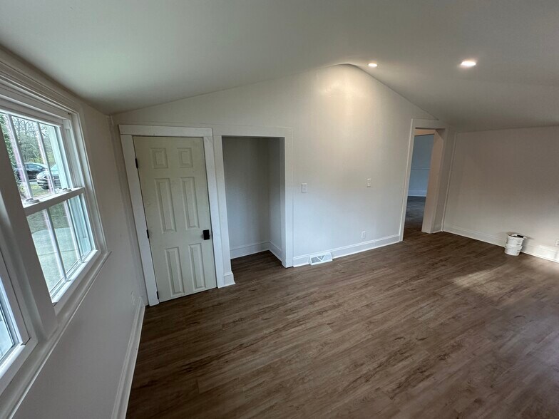 More Photos Of 159 Church St Ne, Concord Office Residential For Lease