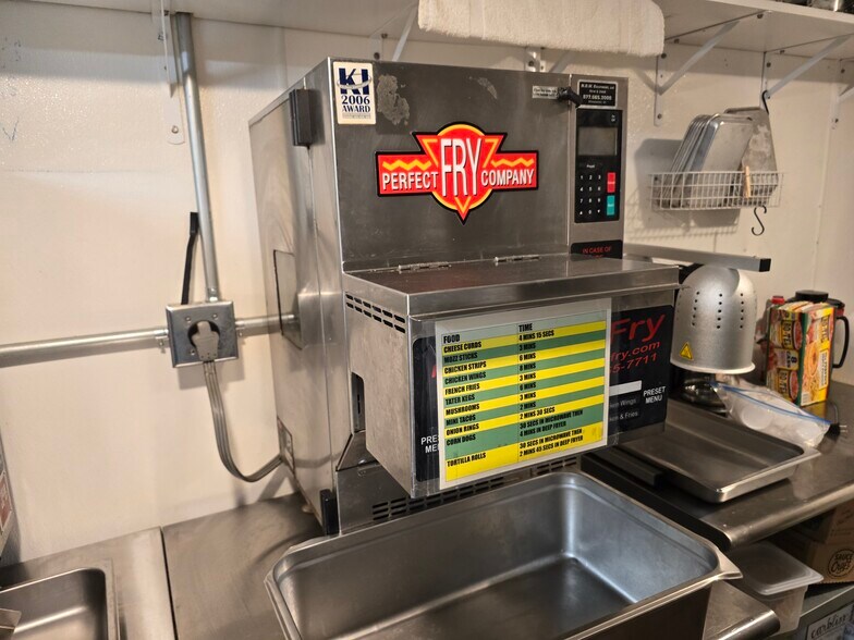 More Photos Of 10689 Swamp Lake Rd, Tomahawk Hotel For Sale