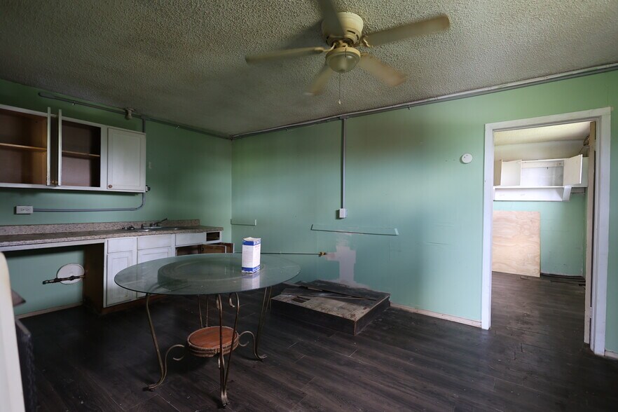 More Photos Of 25377 Welling rd, Welling Apartments For Sale