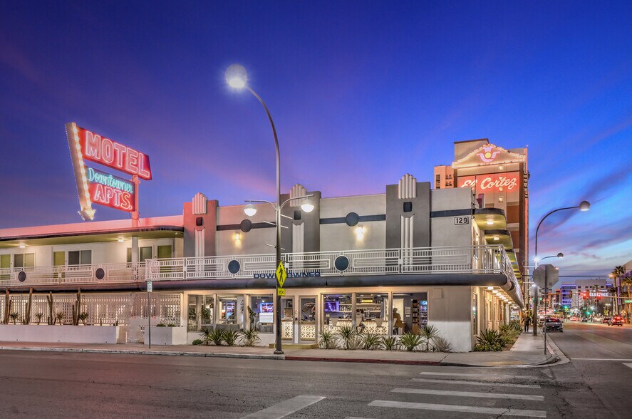 More Photos Of 121 N 8th St, Las Vegas Hotel For Sale