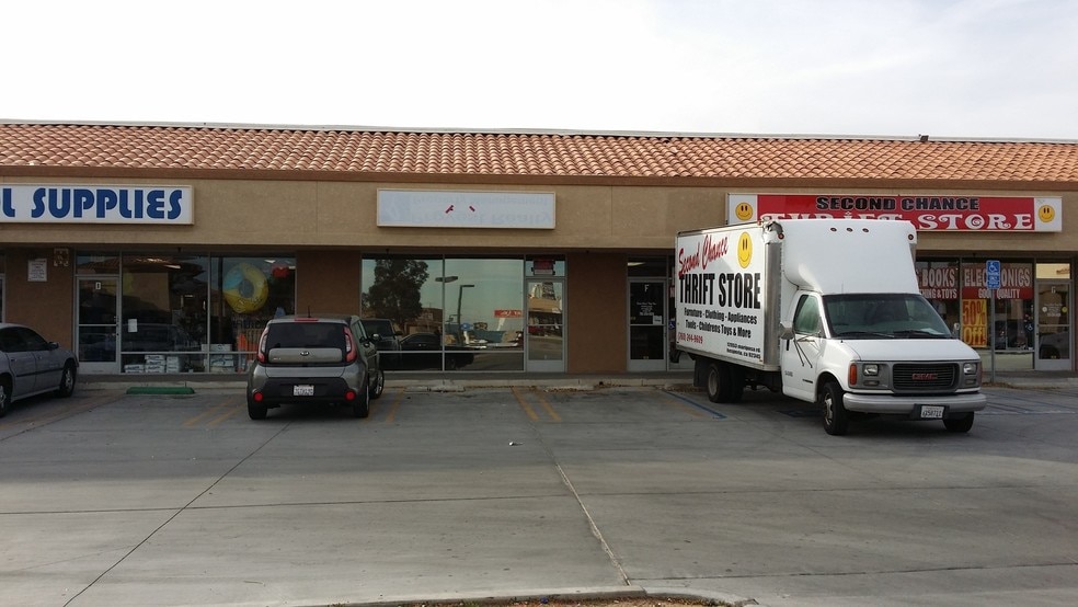 More Photos Of 12053 Mariposa Rd, Hesperia Freestanding For Lease