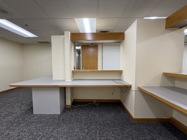 More Photos Of 33 Bartlett St, Lowell Medical For Lease