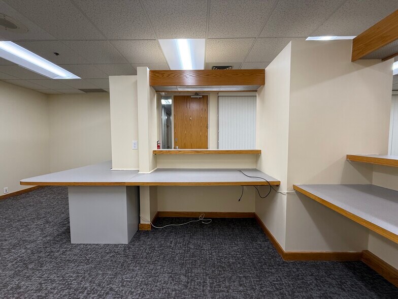 More Photos Of 33 Bartlett St, Lowell Medical For Lease