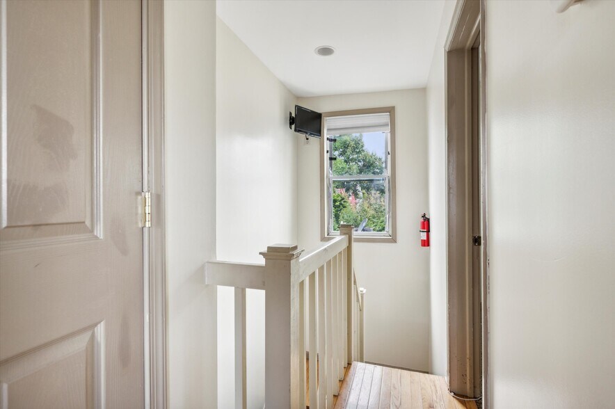 More Photos Of 1632 N Willington St, Philadelphia Office Residential For Lease