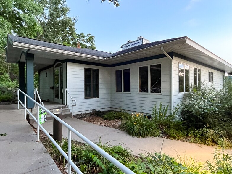 More Photos Of 307 N Washington St, Saint Croix Falls Office For Sale