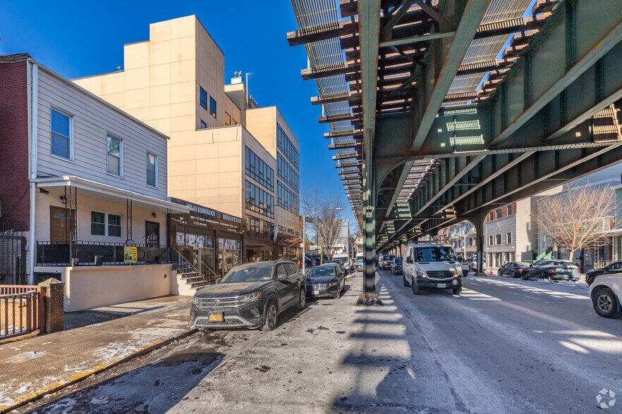 More Photos Of 30-74 31st St, Astoria Medical For Lease