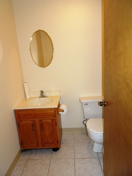 More Photos Of 34 N Island Ave, Batavia Medical For Lease