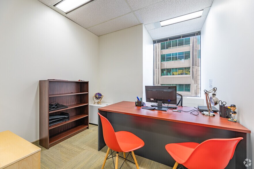 More Photos Of 2 Bloor St W, Toronto Office For Lease