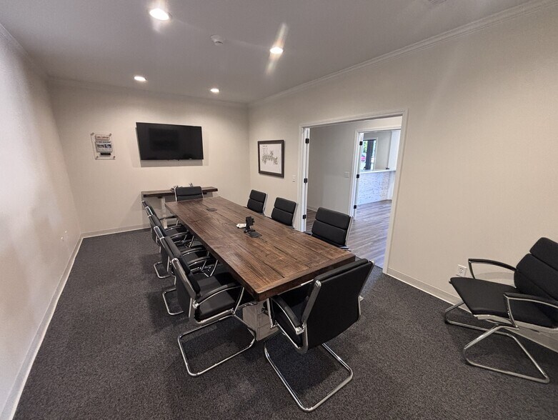 More Photos Of 1025 Commercial Dr, Brunswick Industrial For Lease