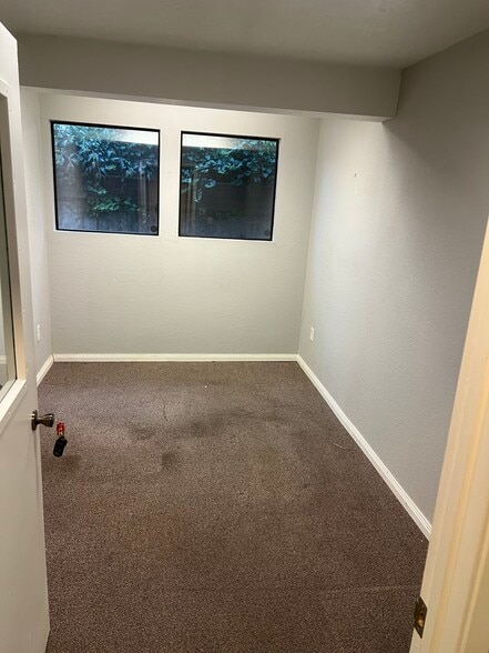 More Photos Of 1870 Avondale Ave, Sacramento Medical For Sale