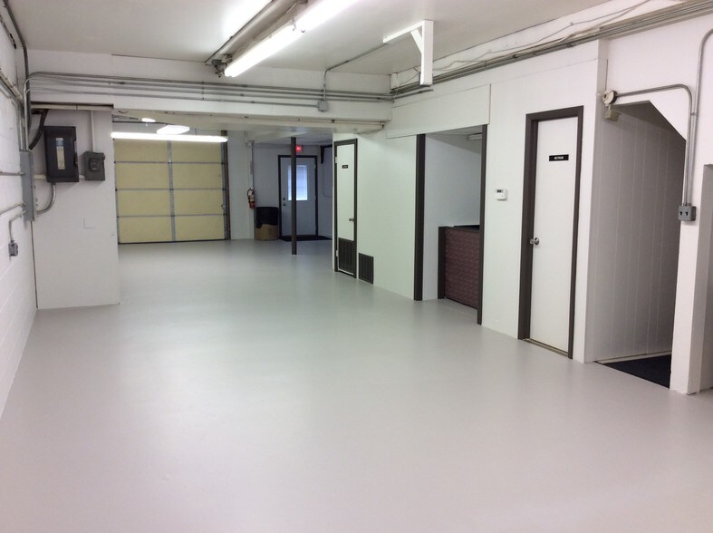 More Photos Of 108 E College Ave, Brownsburg Light Distribution For Lease