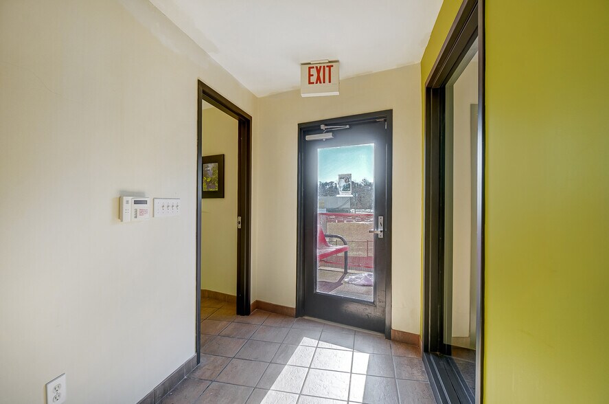 More Photos Of 3925-3927 Brotherton Rd, Cincinnati Office For Sale