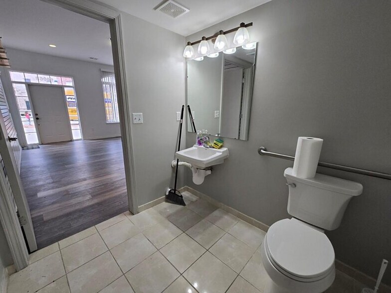 More Photos Of 14064-14110 N Lakeside Blvd N, Shelby Township Apartments For Lease
