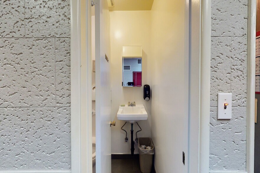 More Photos Of 3400-3470 Randolph St, Huntington Park Warehouse For Lease