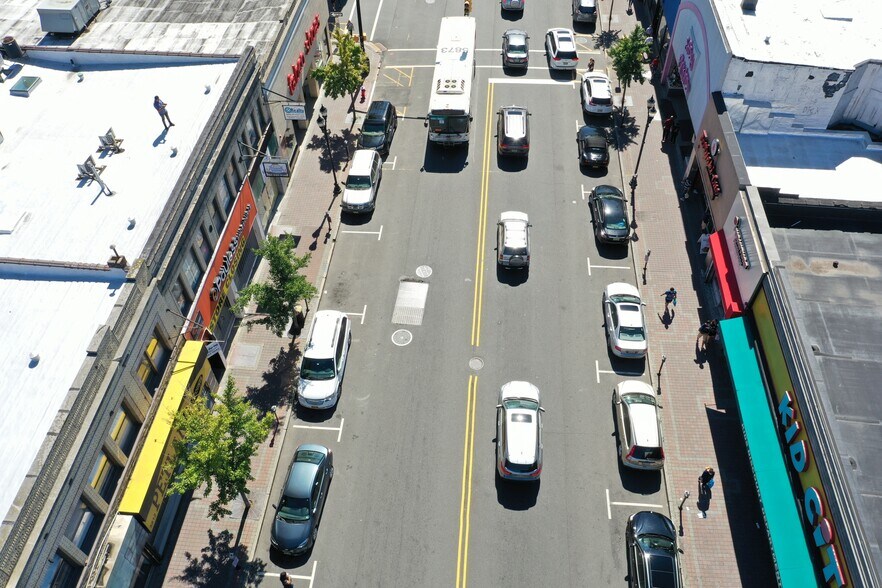 More Photos Of 5806-5810 Bergenline Ave, West New York Unknown For Lease