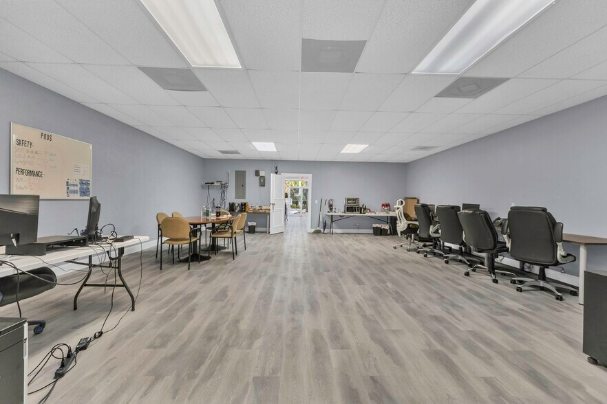 More Photos Of 3769 Acline Rd, Punta Gorda Mixed Retail For Sale