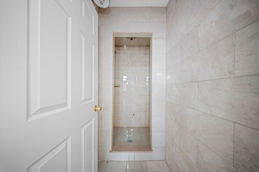 More Photos Of 200-17 Linden Blvd, Saint Albans Medical For Sale