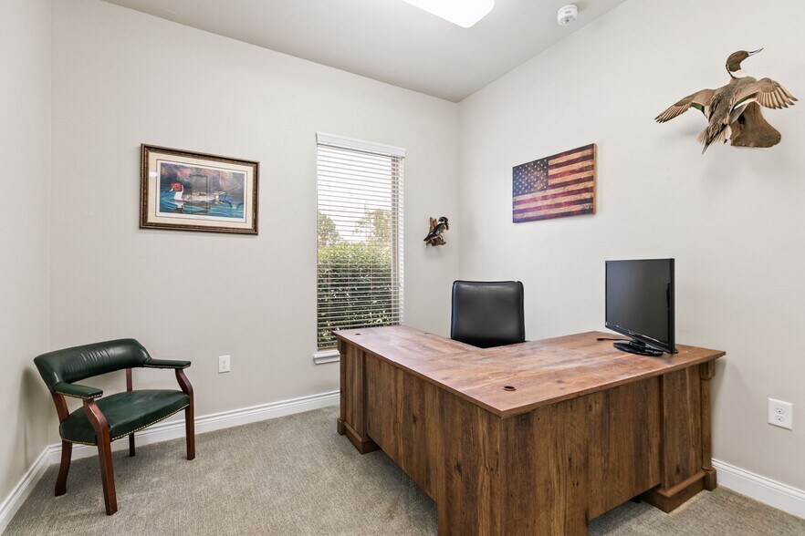 More Photos Of 13715 Office Park Dr, Houston Office For Sale