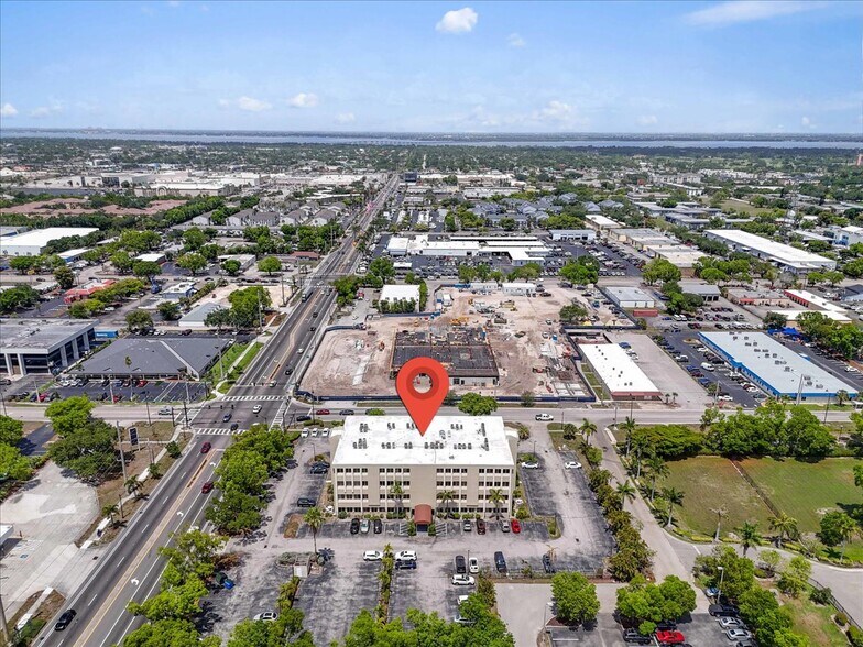 More Photos Of 3949 Evans Ave, Fort Myers Medical For Sale