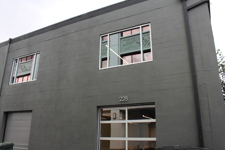 More Photos Of 228 Lorton Ave, Burlingame Loft Creative Space For Lease