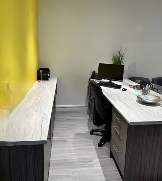 More Photos Of 8078 128th St, Surrey General Retail For Lease