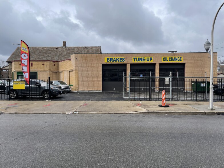 Primary Photo Of 3800 W Division St, Chicago Auto Salvage Facility For Sale