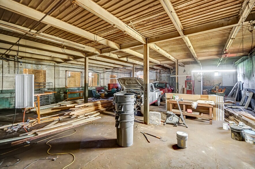 More Photos Of 38 McReynolds St, Dayton Warehouse For Sale