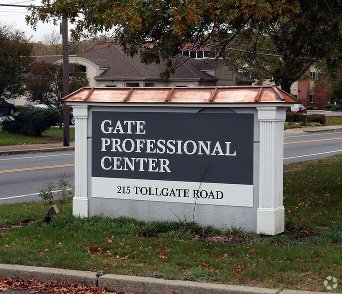 More Photos Of 215 Toll Gate Rd, Warwick Medical For Lease