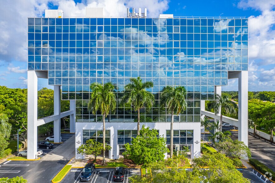 More Photos Of 210 N University Dr, Coral Springs Office For Lease