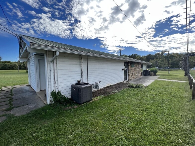 More Photos Of 6303 Williamson Rd, Roanoke Golf Course Driving Range For Sale