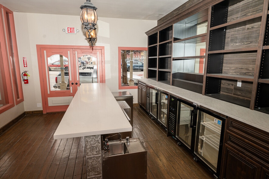 More Photos Of 5 N C St, Virginia City Restaurant For Lease