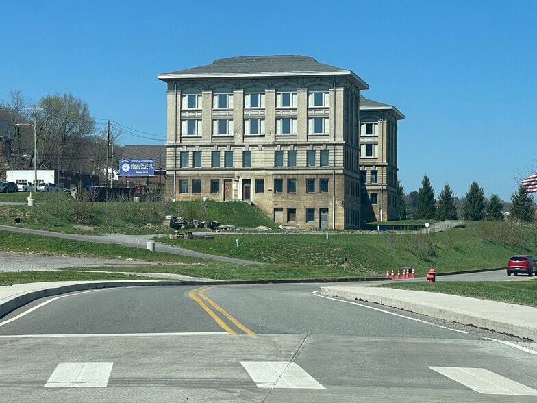 More Photos Of 651 Hansen Ave, Butler Office For Sale