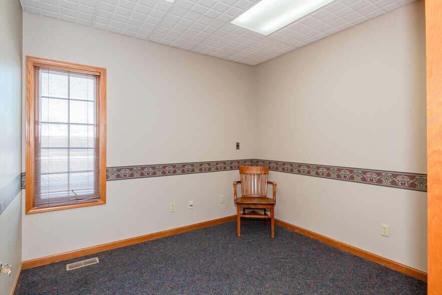 More Photos Of 1752 W High St, Piqua Medical For Sale