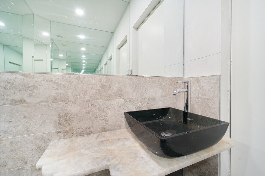 More Photos Of 177 E 117th St, New York Apartments For Lease