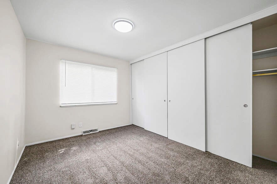 More Photos Of 1819 Garden Ridge Dr, Toledo Apartments For Sale