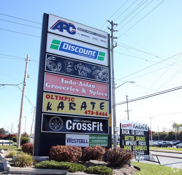 More Photos Of 689 Oxford St W, London Storefront For Lease