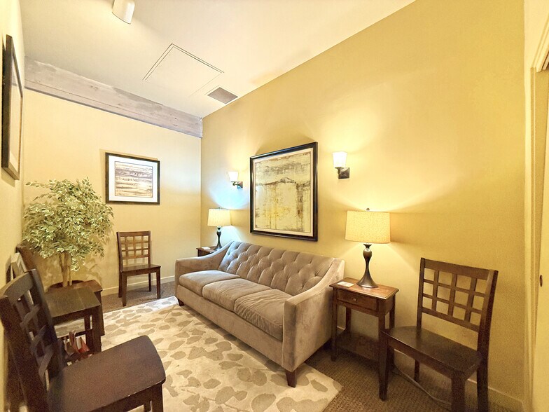 More Photos Of 2395-2399 Shattuck Ave, Berkeley Unknown For Lease