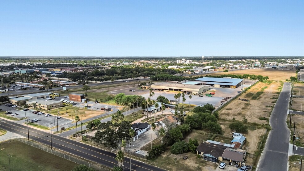More Photos Of 502 S Pleasantview Dr, Weslaco General Retail For Sale