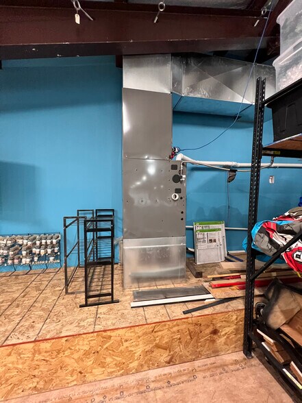 More Photos Of 27 Lighthouse Marina Rd, Sunrise Beach General Retail For Sale