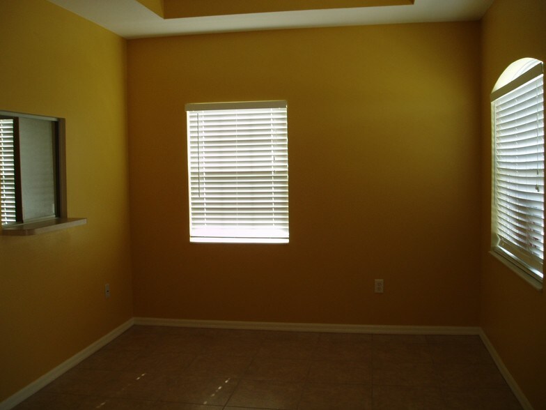 More Photos Of 13630-13632 W Hillsborough Ave, Tampa Medical For Sale